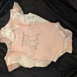Mommy's Honey Bunny Pink Onesie bodysuit Set